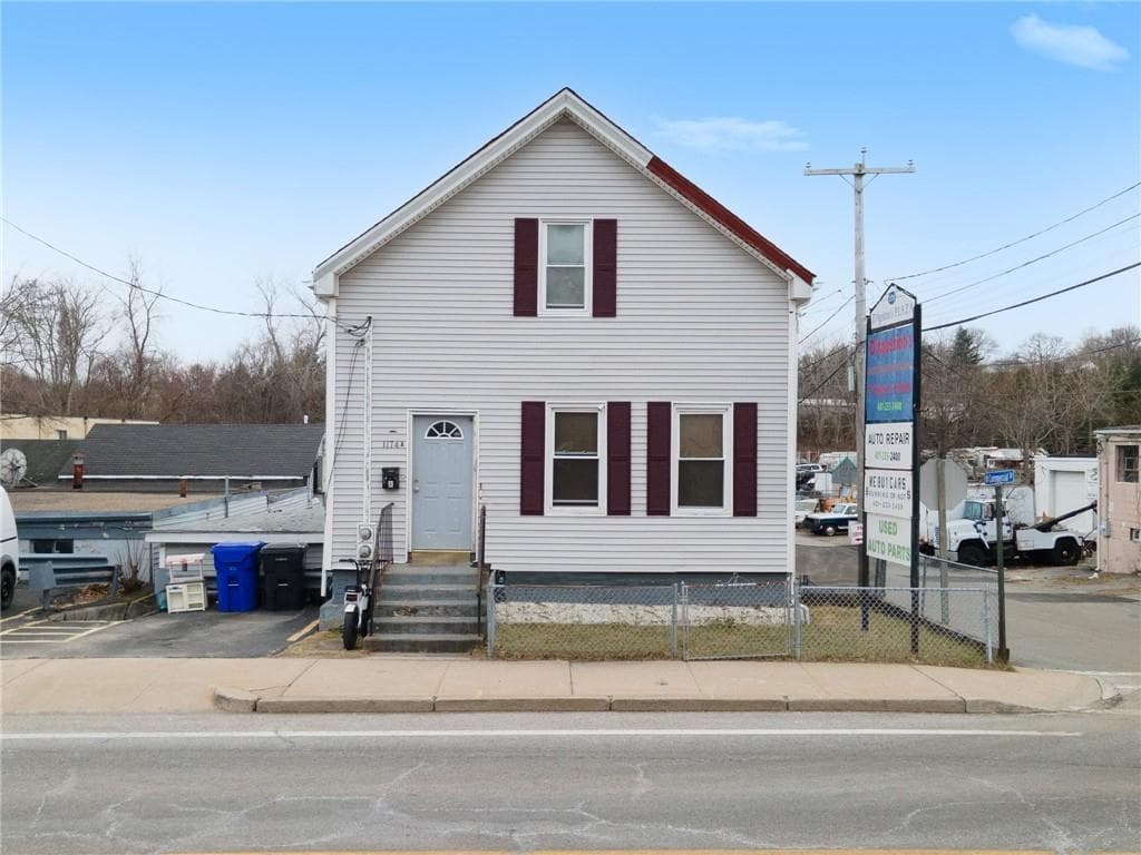 1174 Douglas #R