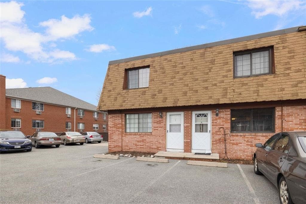 1605 Douglas #1 photo 2