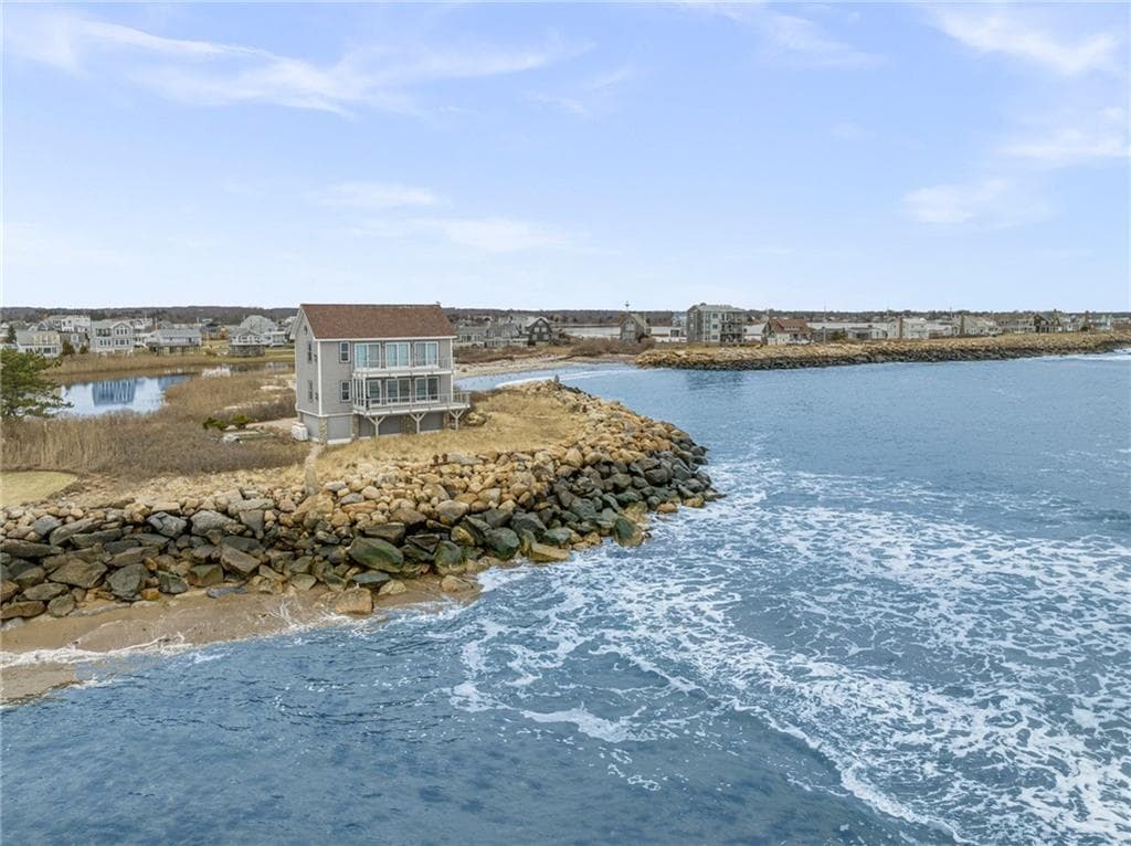 1119 Matunuck Beach photo 2