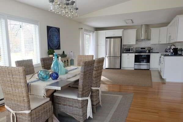 1106 East Shore photo 3