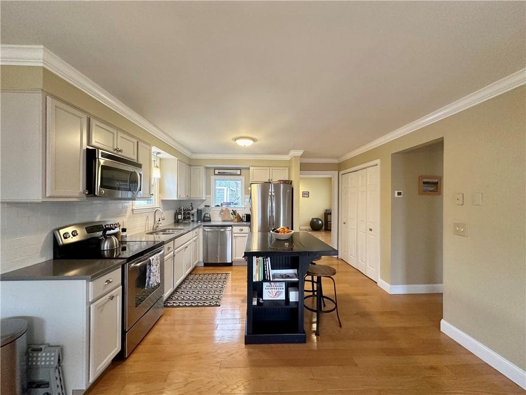 57 Warren photo 2