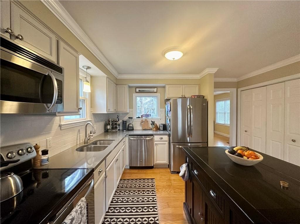 57 Warren photo 3