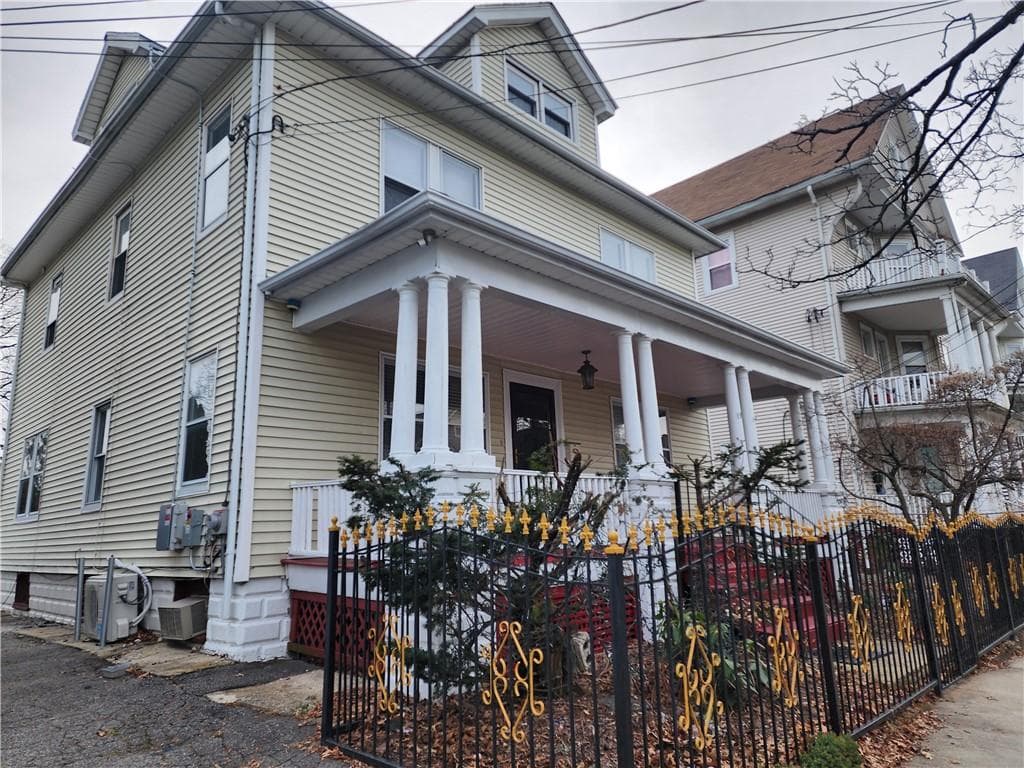 191 Linwood photo 3