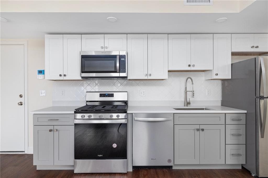 206 Waterman #2B photo 2