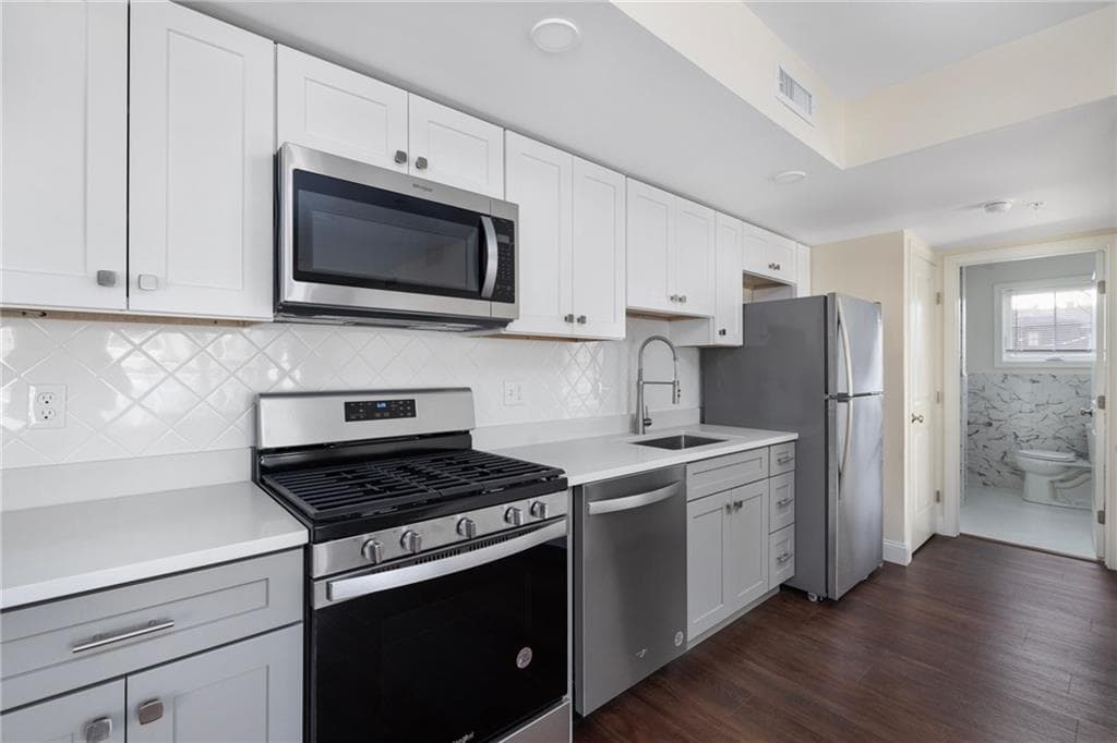 206 Waterman #2B photo 3