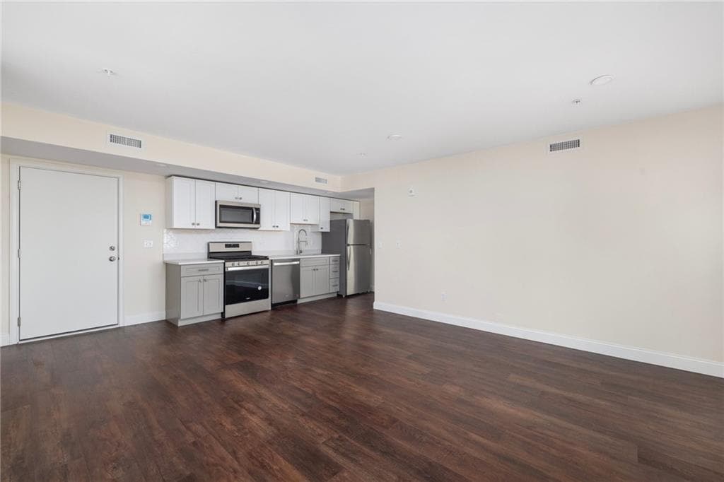 206 Waterman #2B photo 5