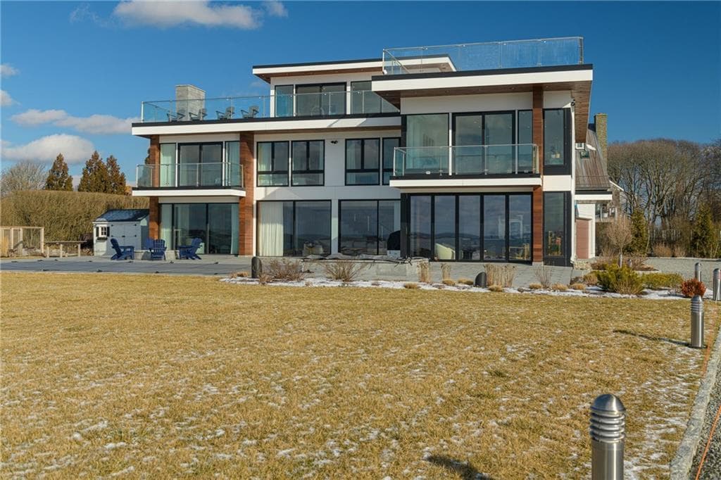 511 Ocean photo 2