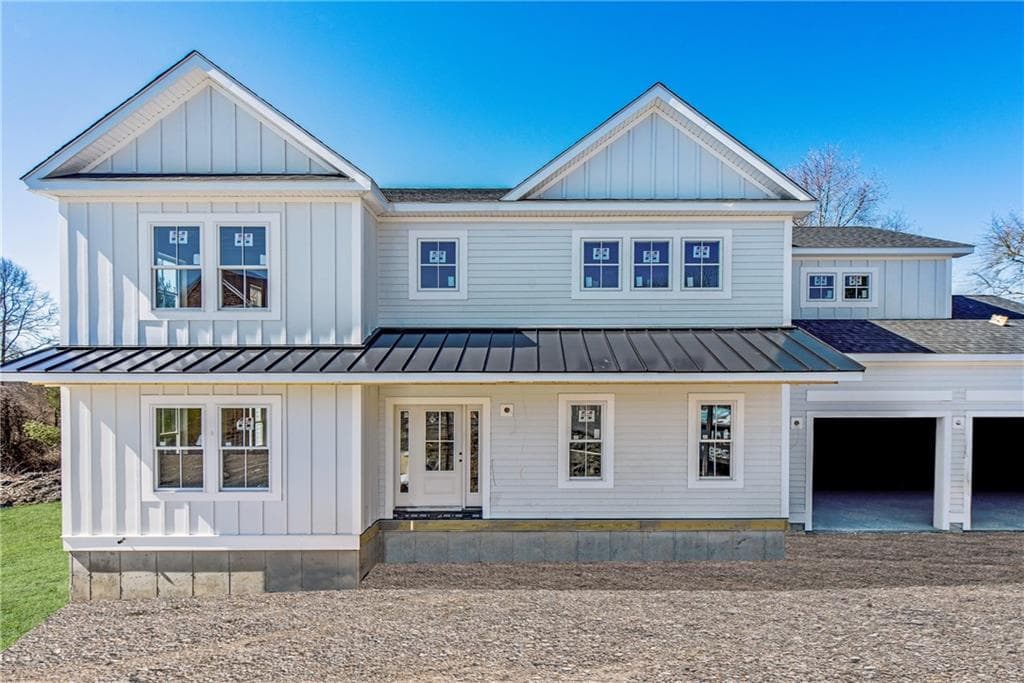 182 Stonegate photo 4