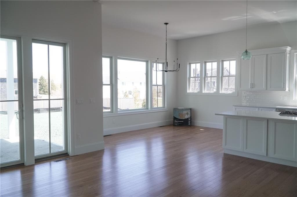 213 Morrison photo 2