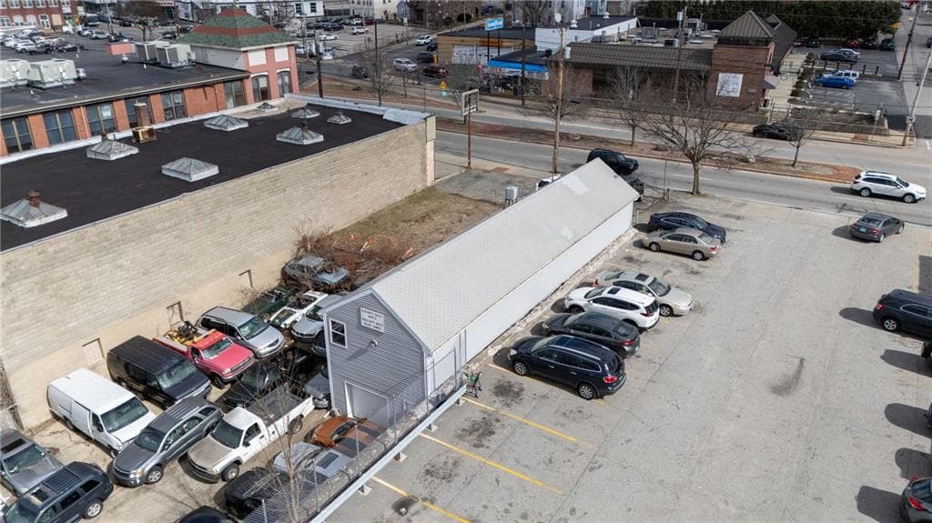 589 Pawtucket photo 3