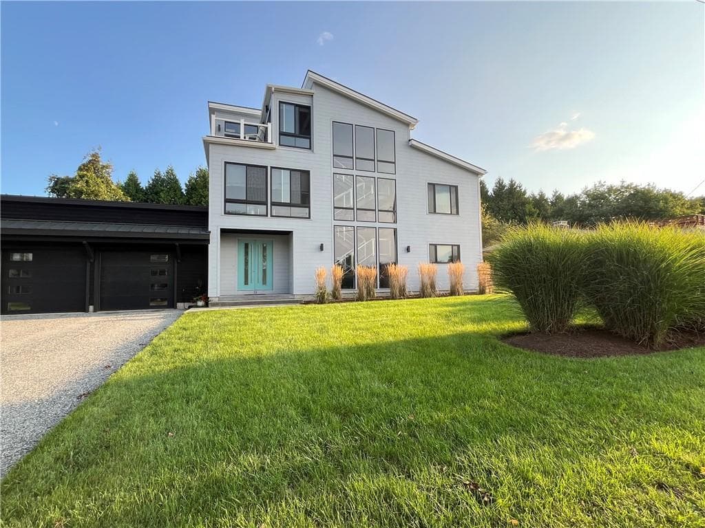 23 Clarkes Village
