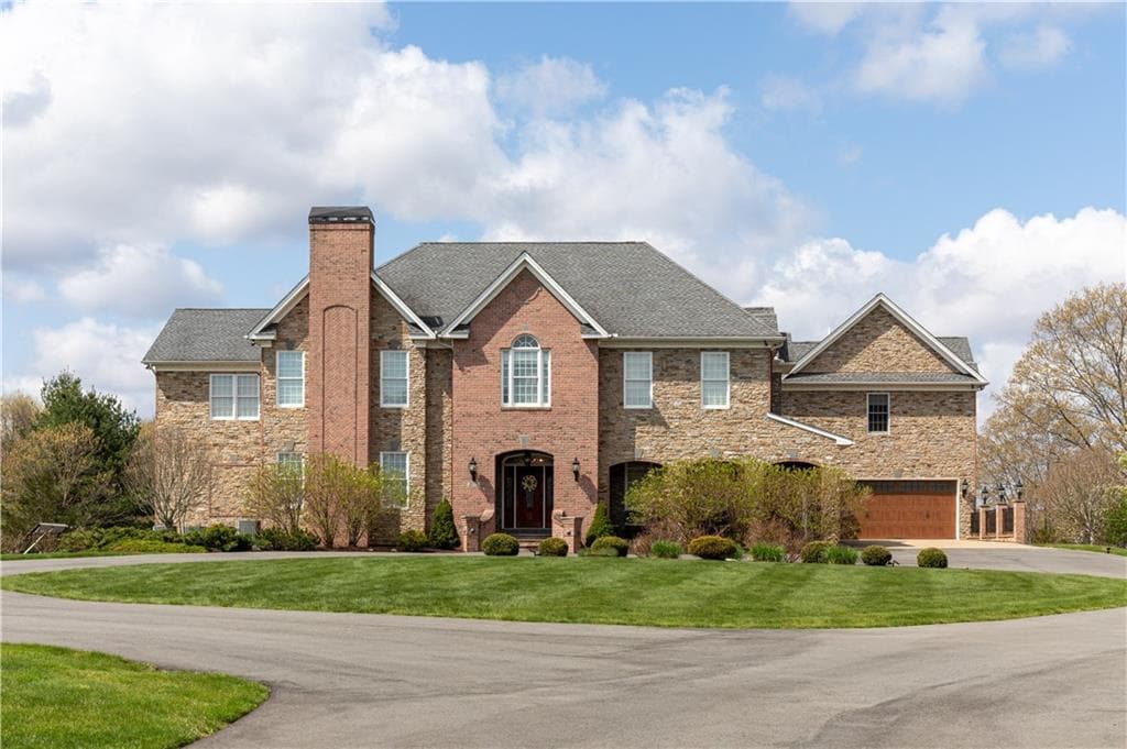 3070 Diamond Hill photo 2