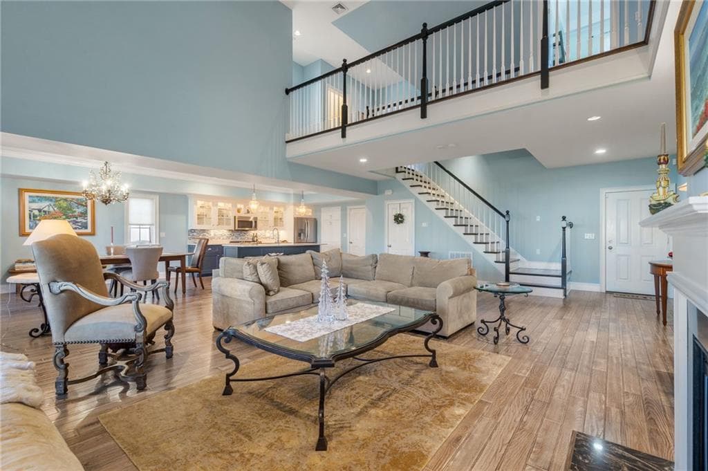 113 Newport Harbor photo 3