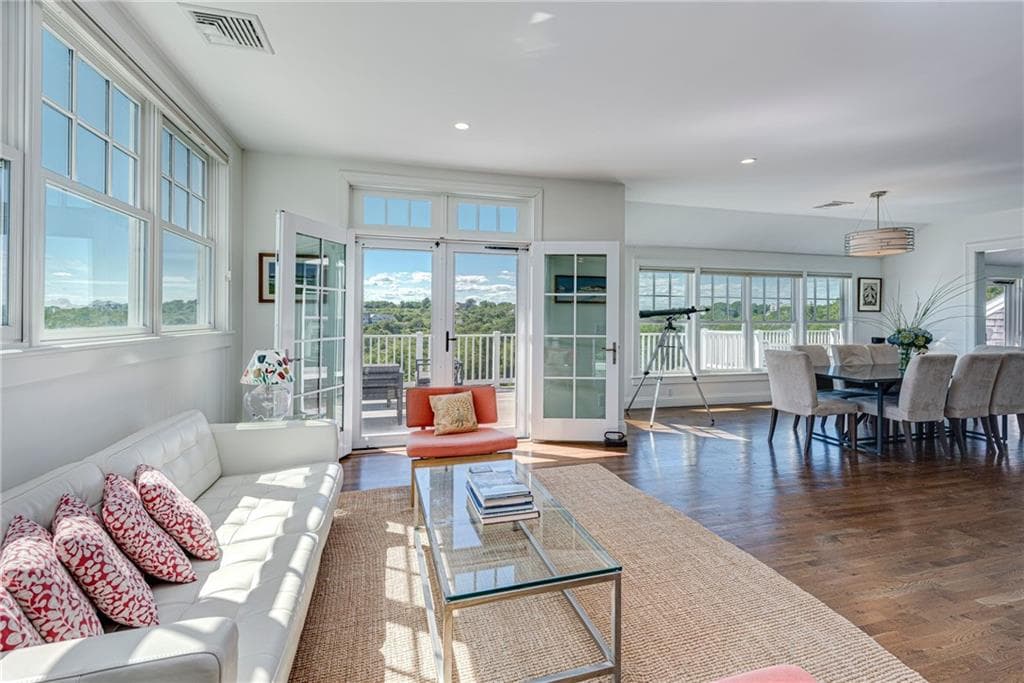 21 OCEAN HEIGHTS