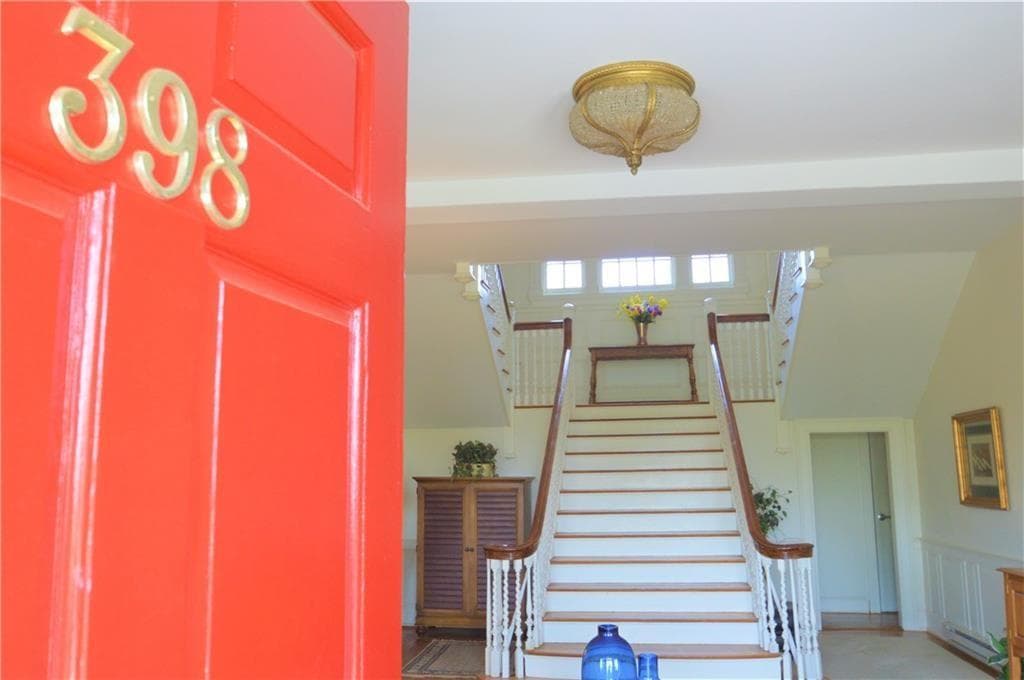 398 Wolcott #4 photo 2