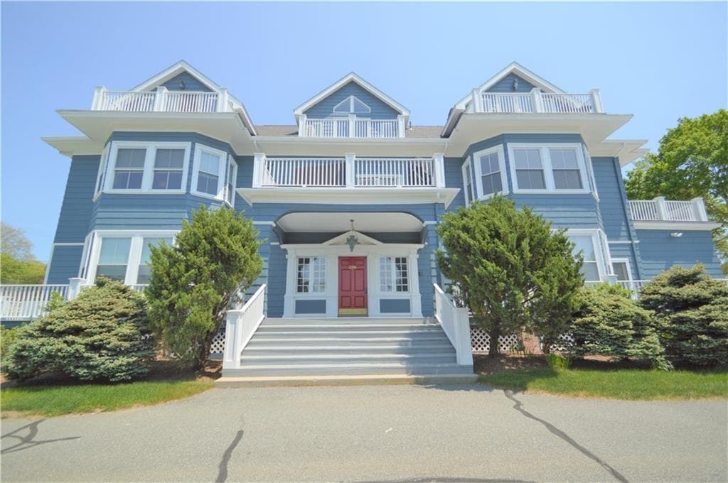 398 Wolcott #4