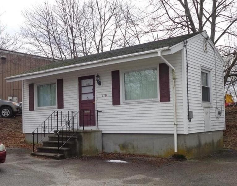 413 Cumberland Hill photo 2