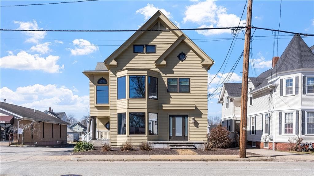 647 Jefferson photo 2