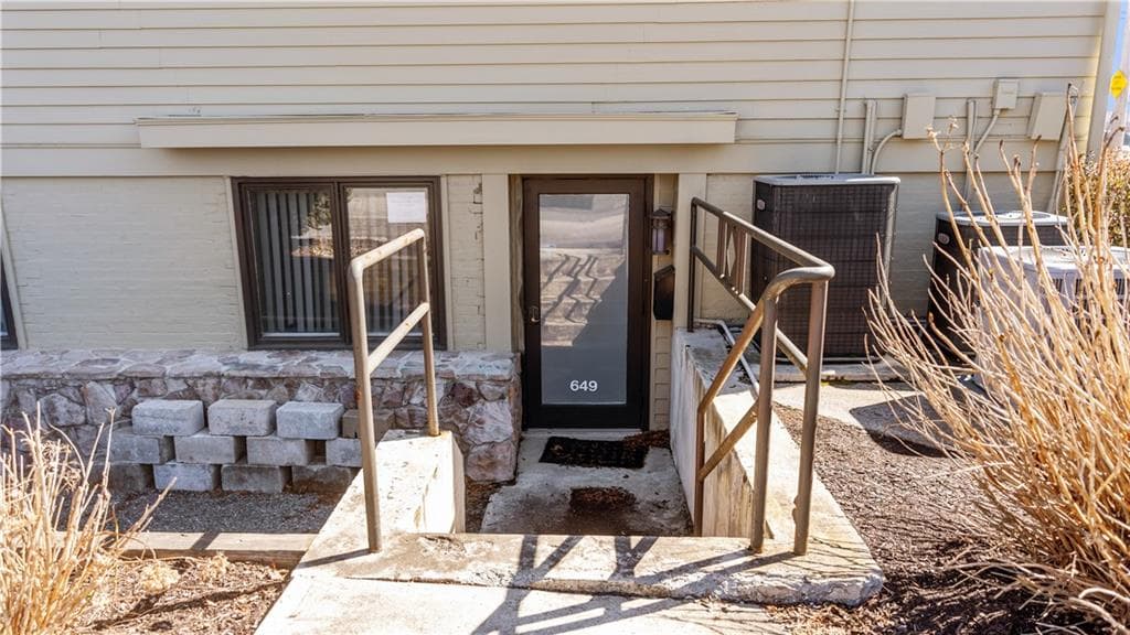 647 Jefferson photo 5