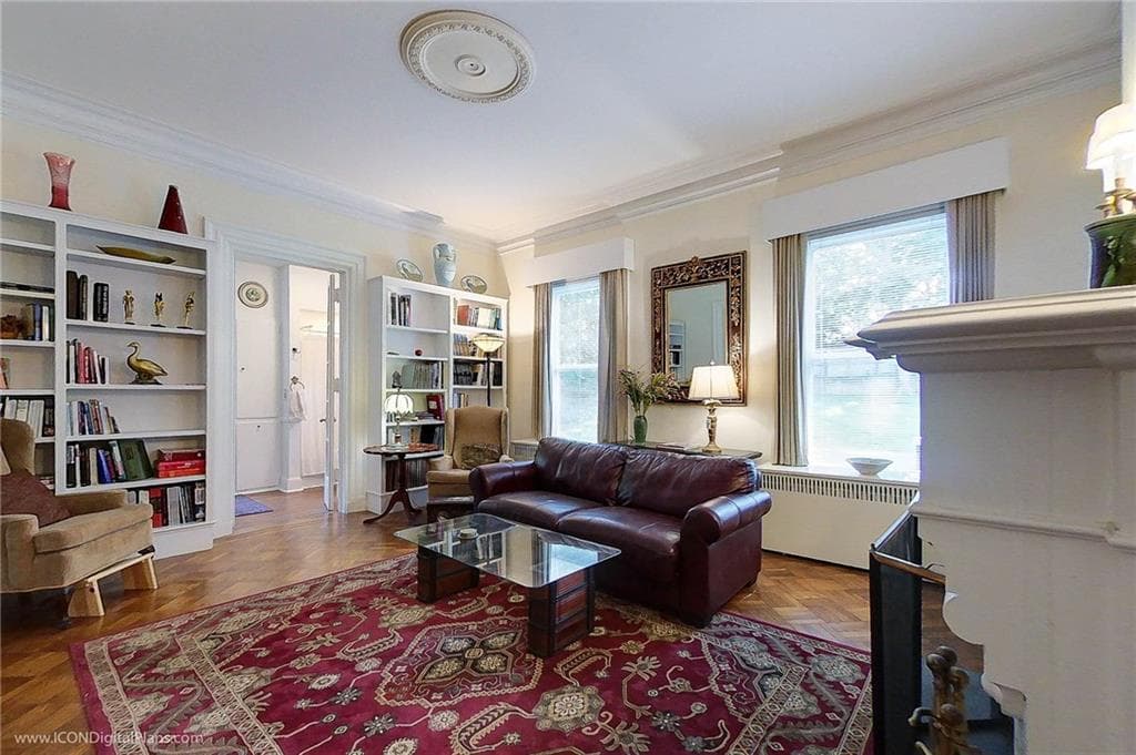 245 Eustis #B photo 2