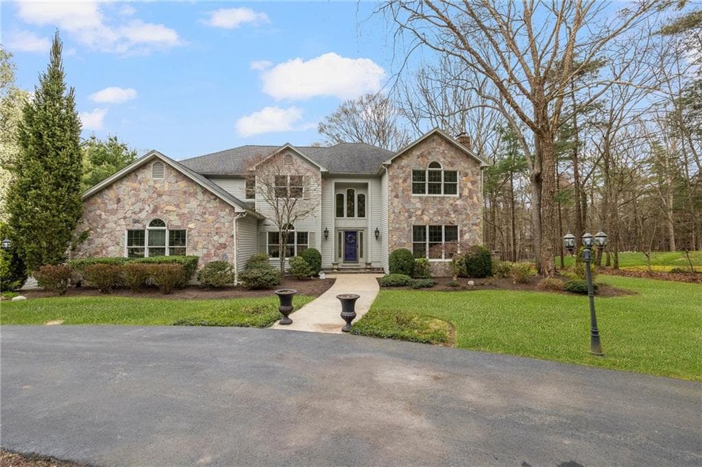 60 Westfield photo 2