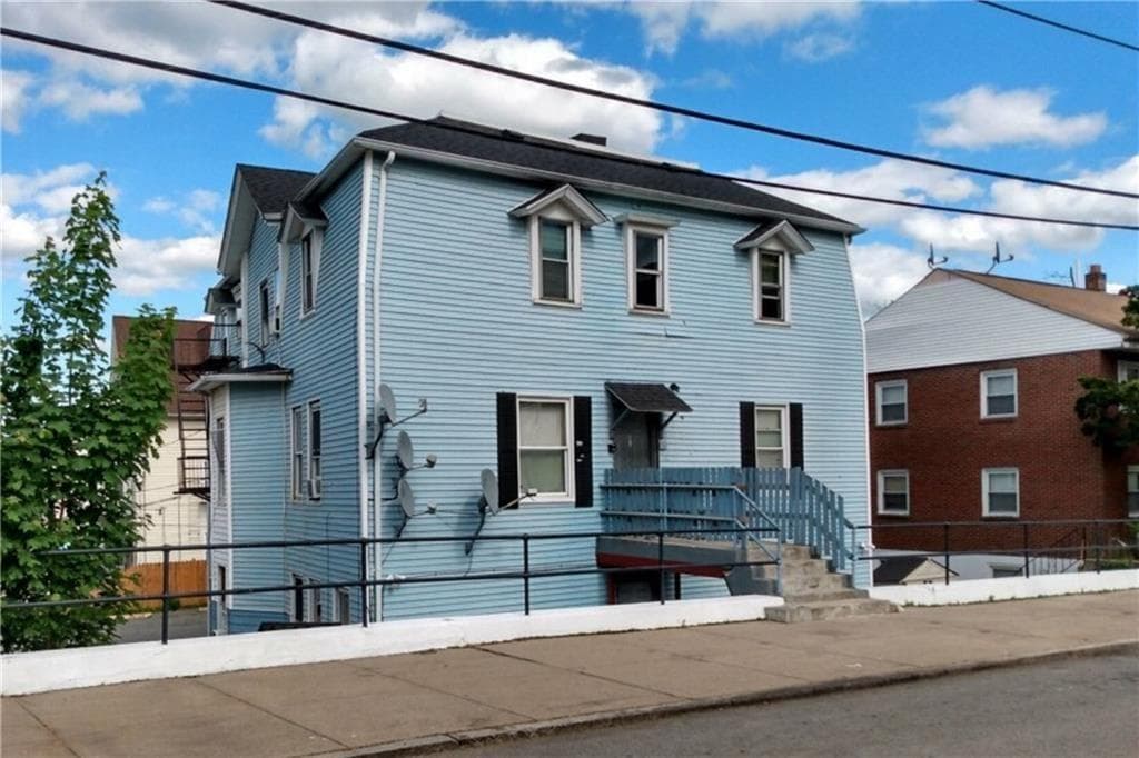 159 Montgomery photo 3