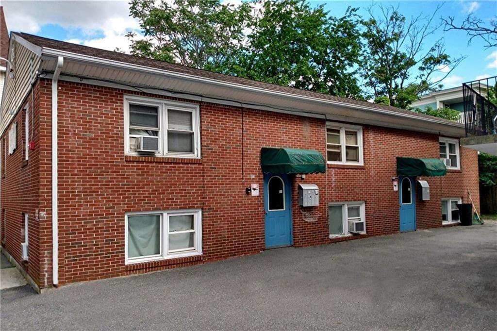 159 Montgomery photo 5