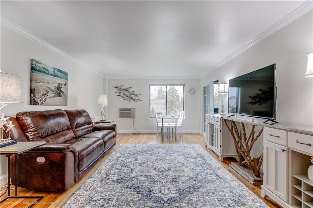401 Bellevue #218