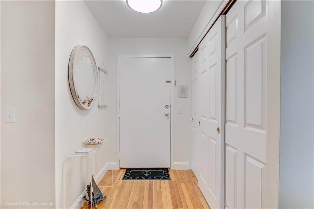 401 Bellevue #218 photo 4