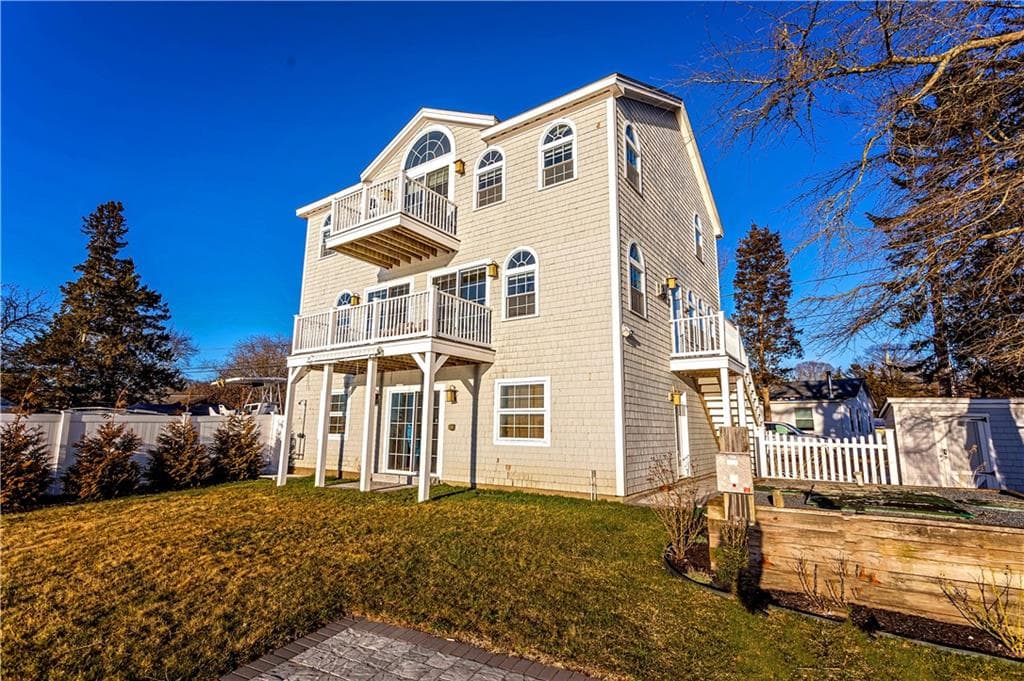 67 Lawrence photo 2