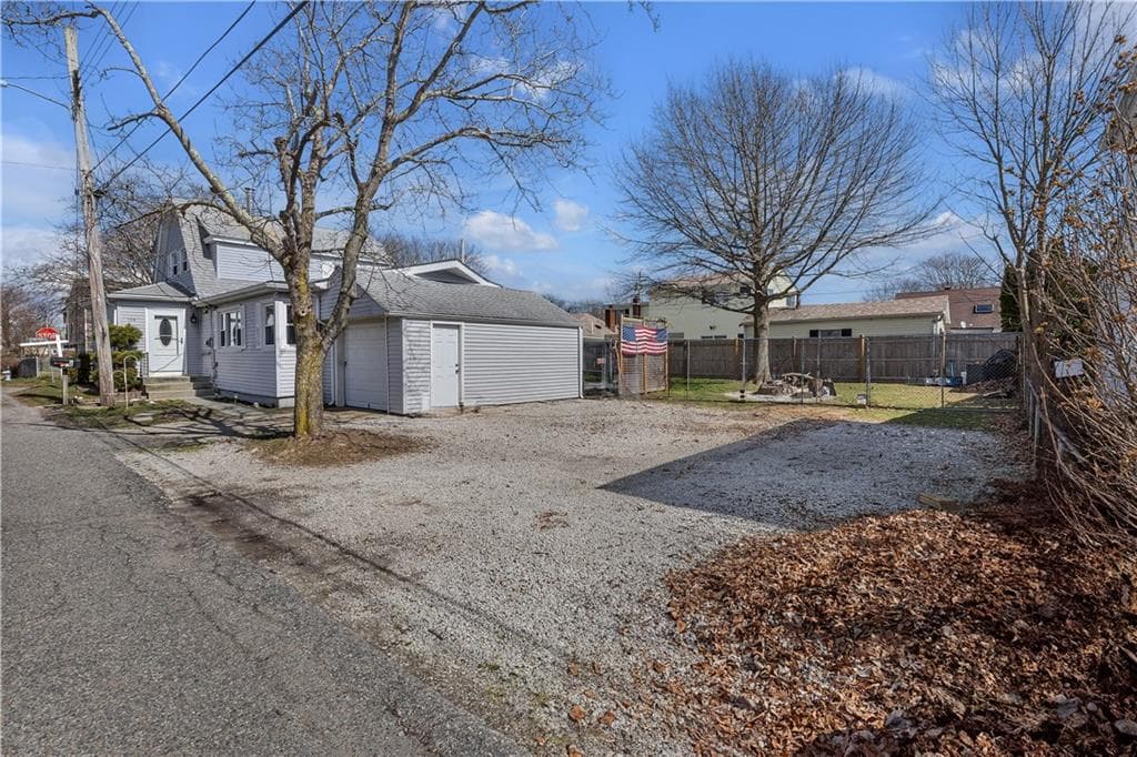129 Gormley photo 4