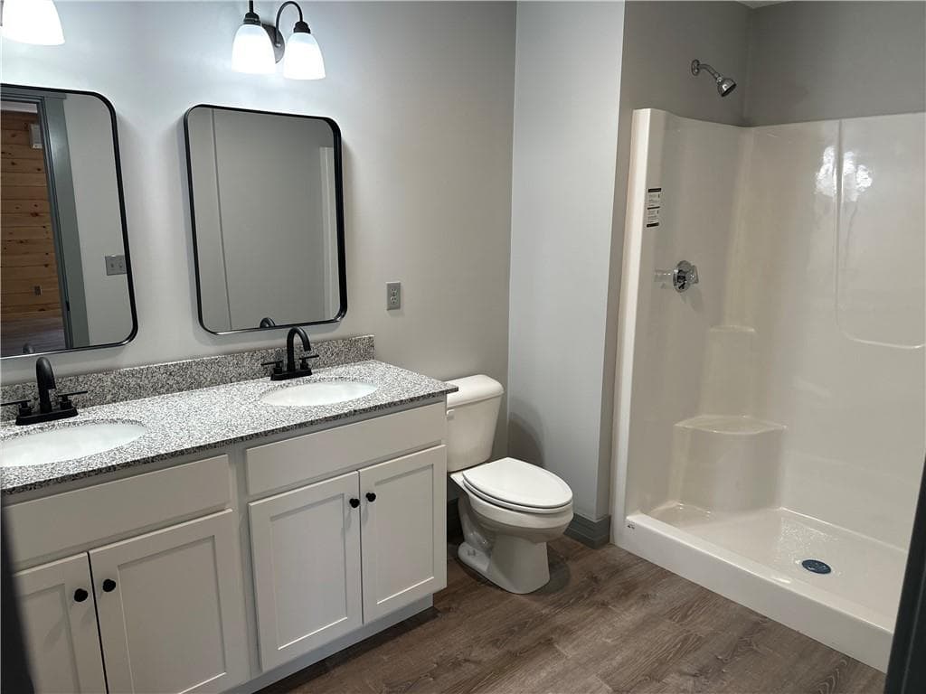 20 MARBLEHEAD #C photo 3