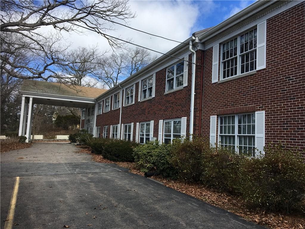 60 Mendon photo 3