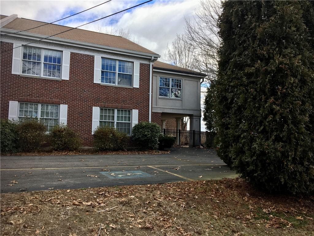 60 Mendon photo 5