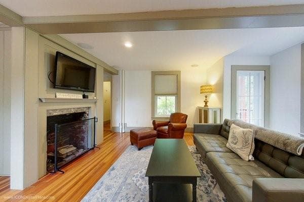300 Broadway photo 3