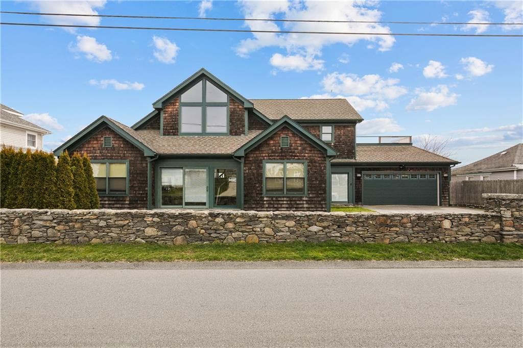 54 Aquidneck photo 2