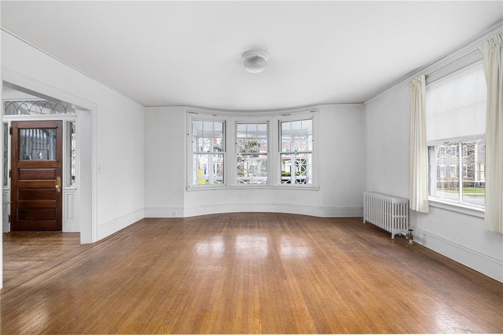 72 Taber photo 5