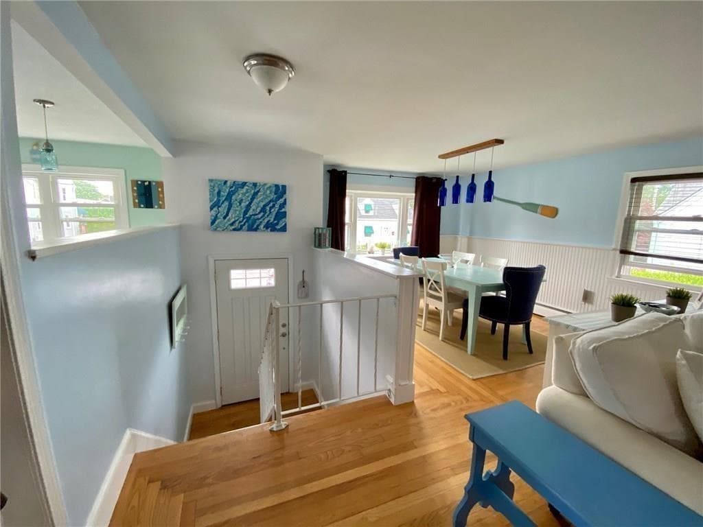 85 Eustis photo 2