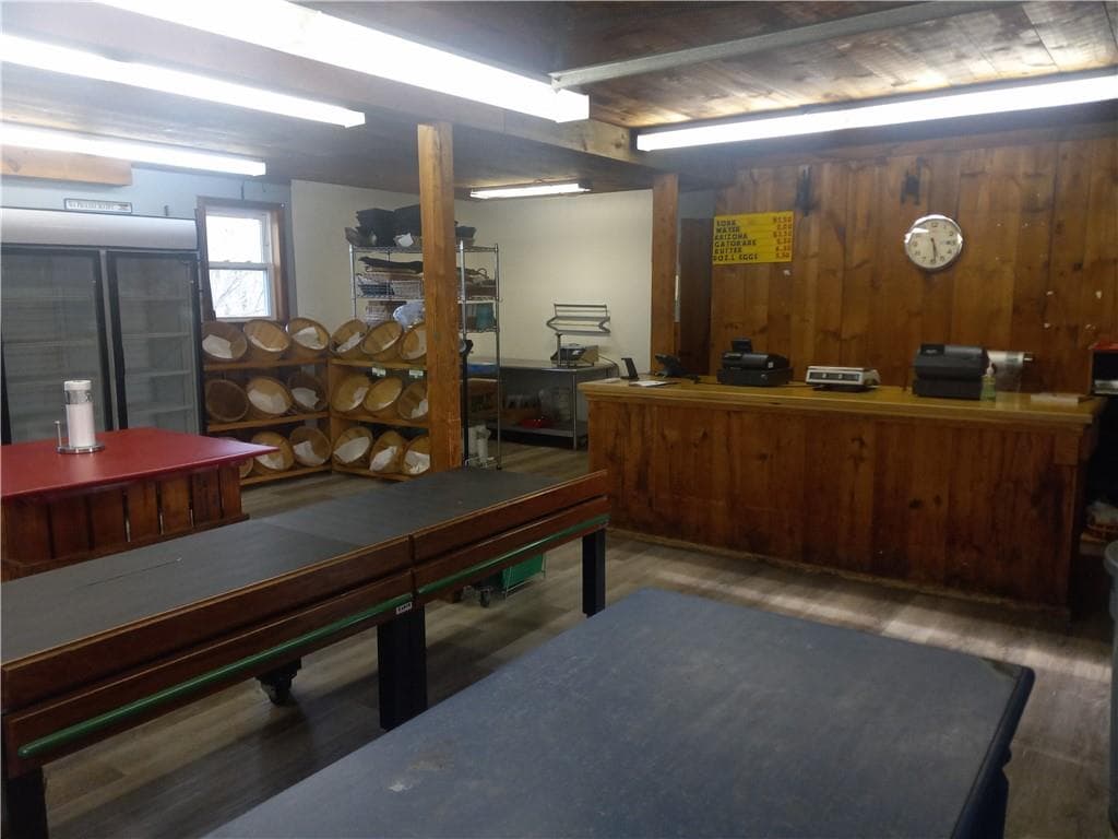 505 Old River photo 3