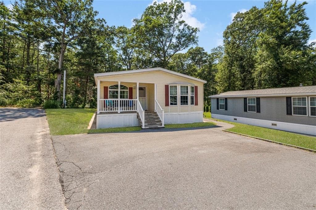 81 Diamond Hill photo 2