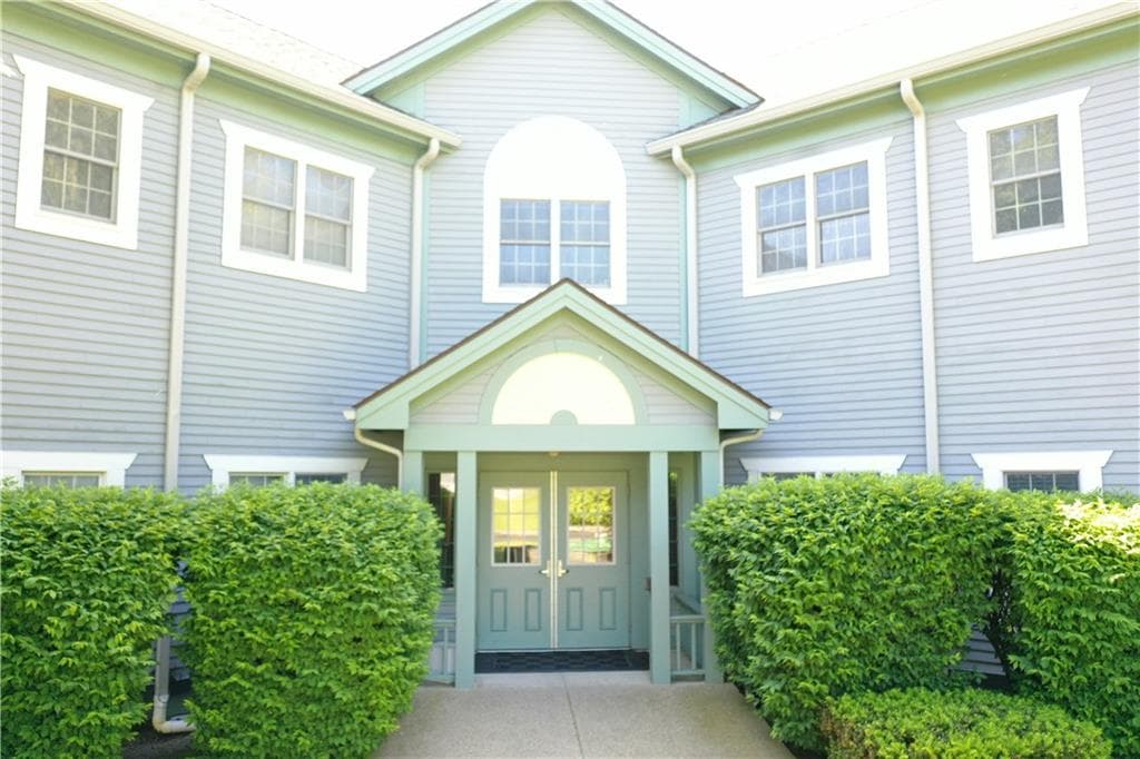 320 Phillips #A & B photo 2