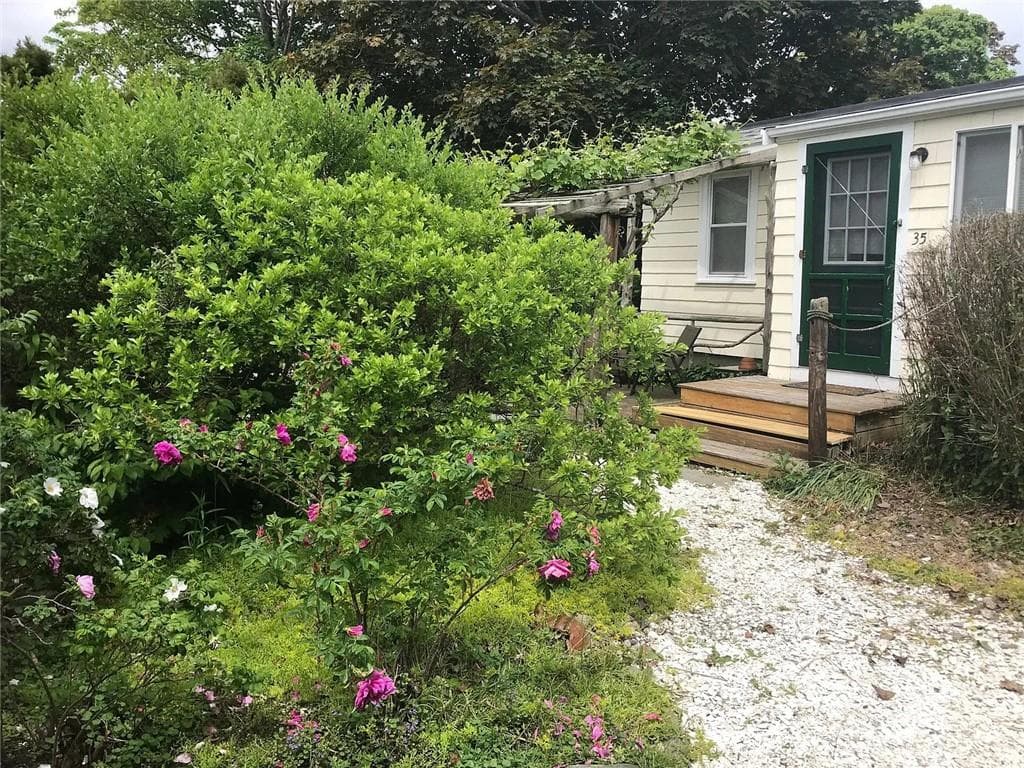 35 Warren photo 2