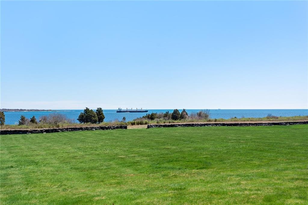 597 Beavertail photo 5