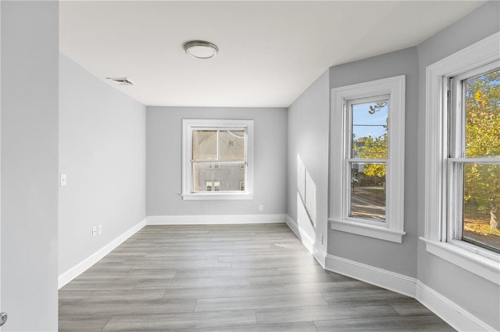 676 Main #2 photo 3