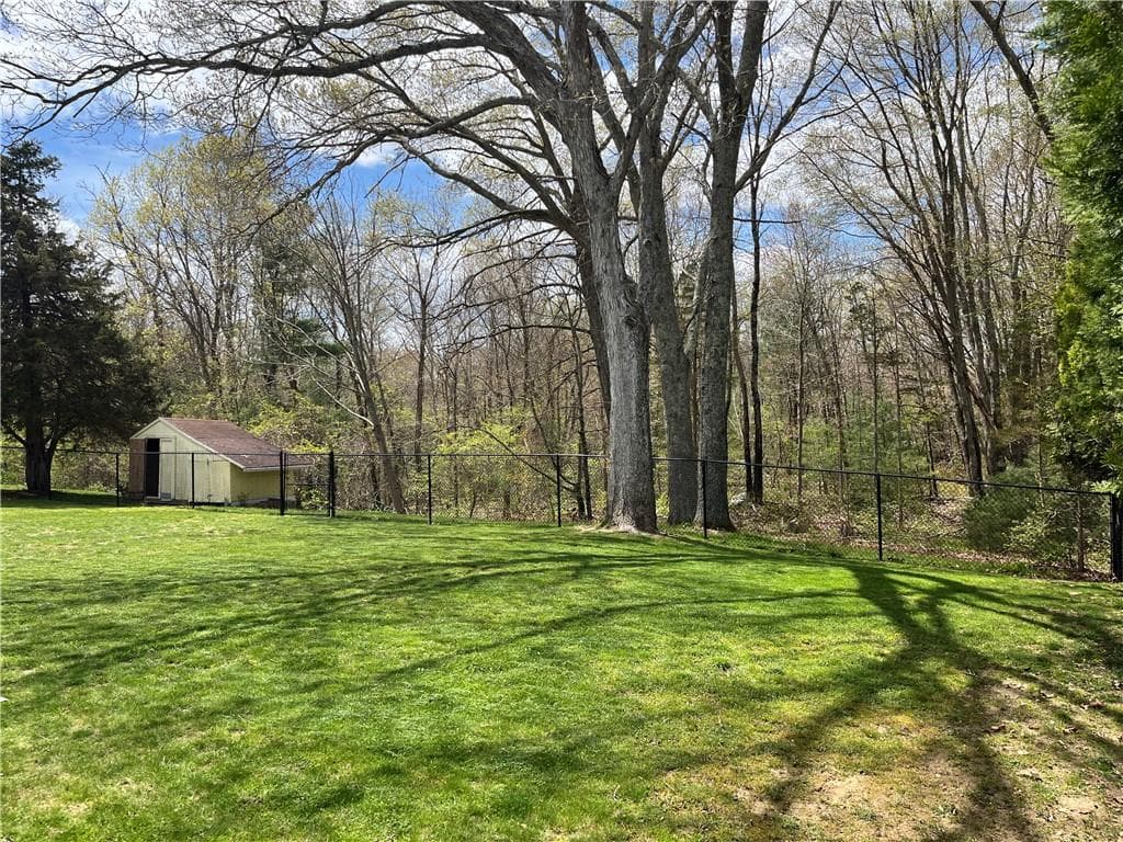 18 Elmdale photo 4