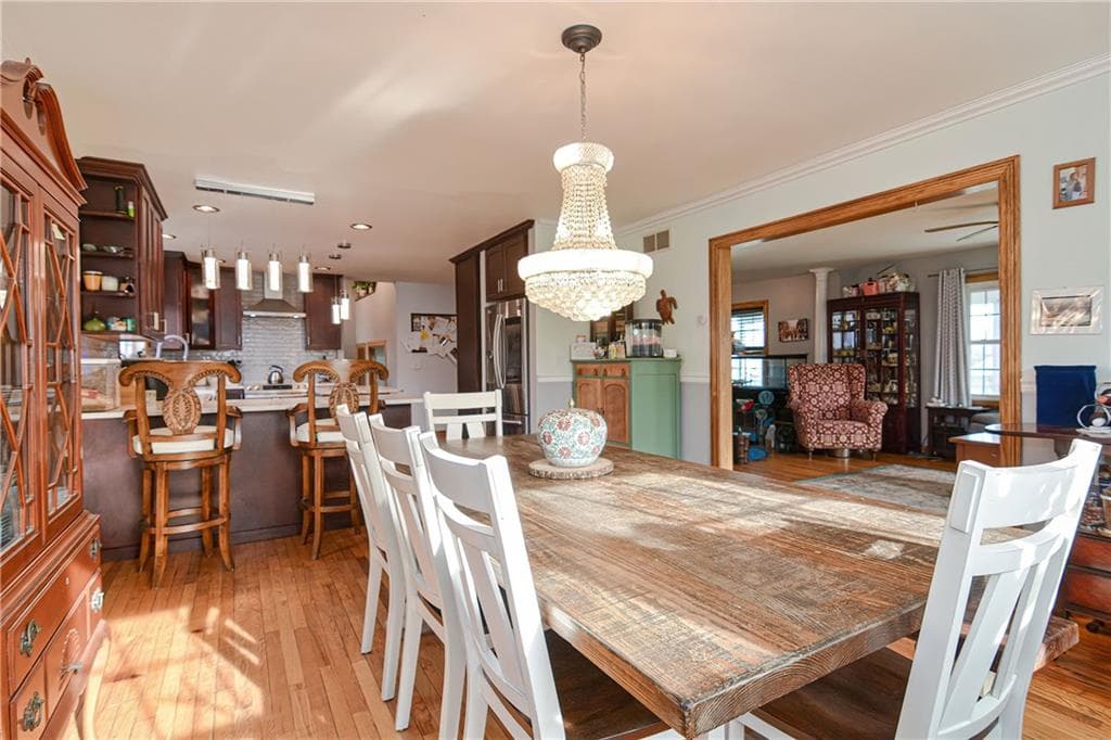 192 Spring Hill photo 5