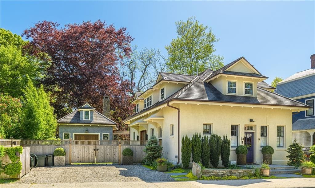 33 Everett