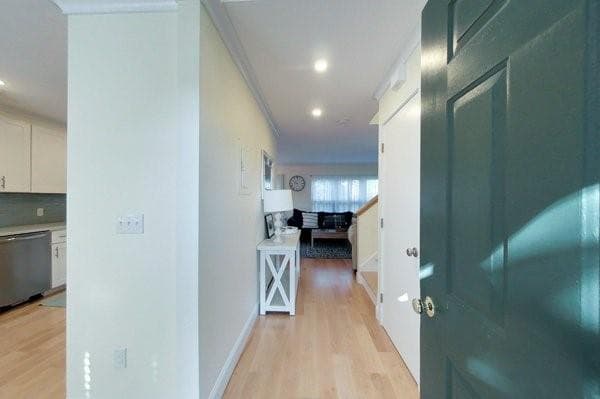 61 Clinton #C photo 3