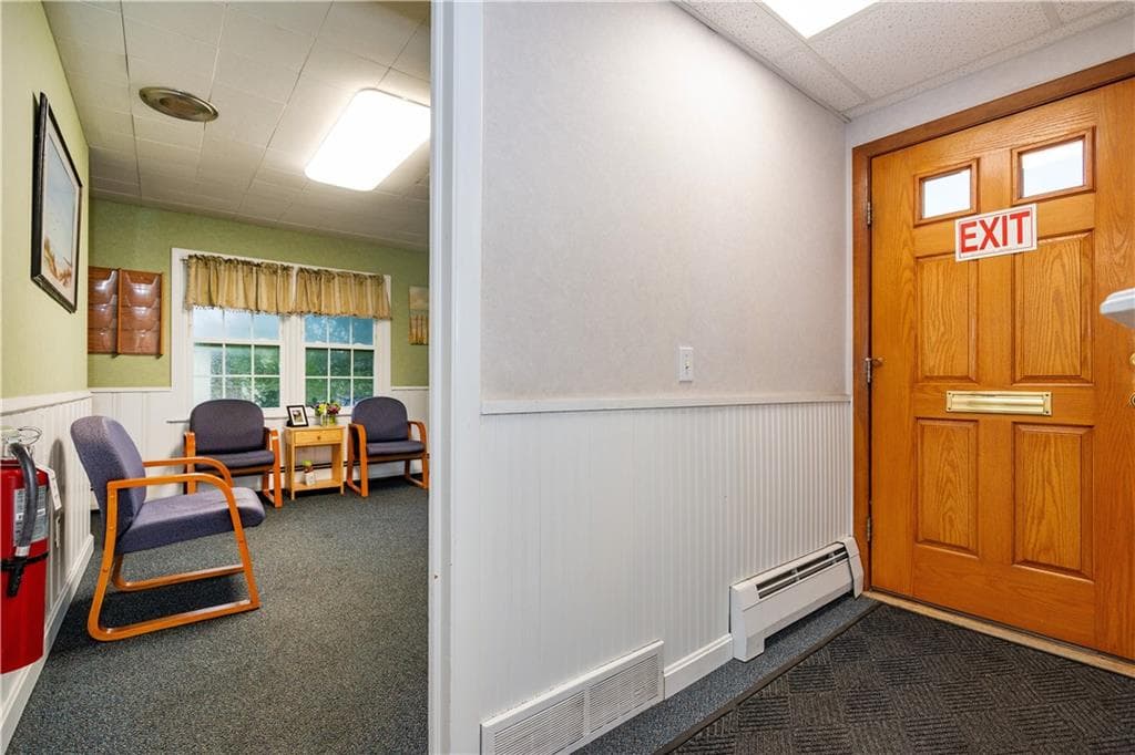 880 Main photo 5