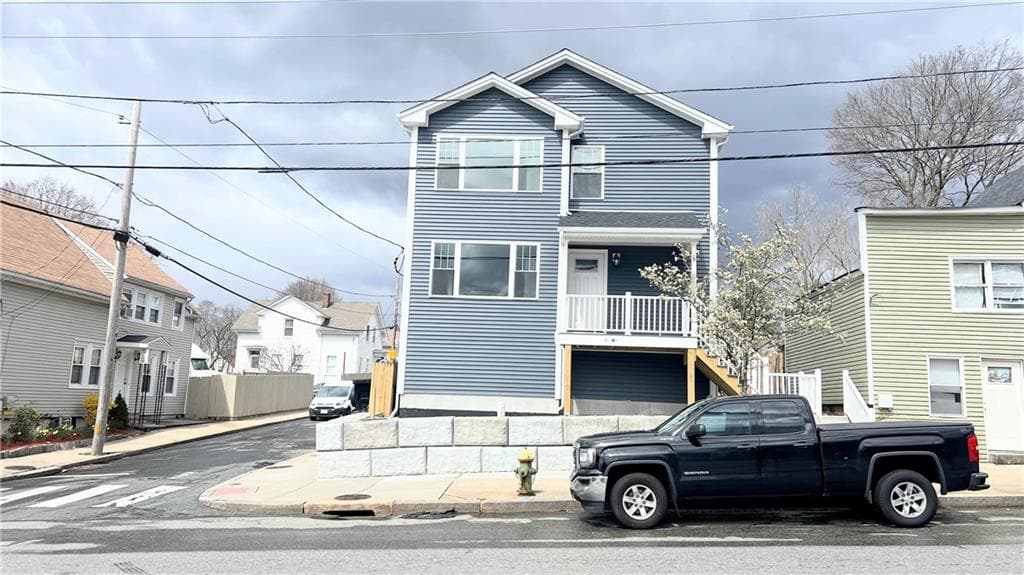 1035 Atwells #2